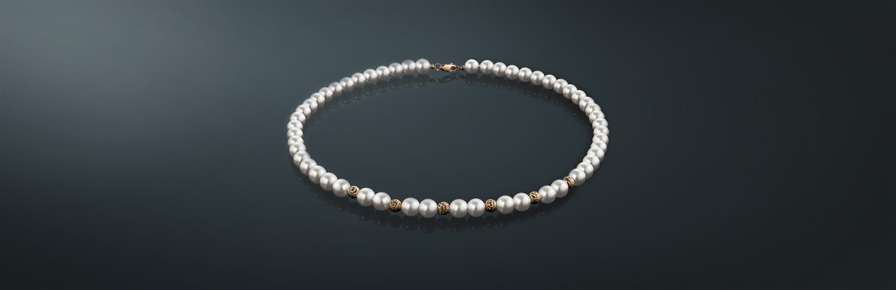 Ожерелье: белый пресноводный жемчуг, золото 585˚ (шар 6 мм) , государственное пробирное клеймо. б800-45зш6