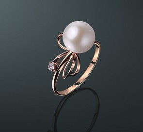 Золотое кольцо с жемчугом к-110810: белый пресноводный жемчуг, золото 585°